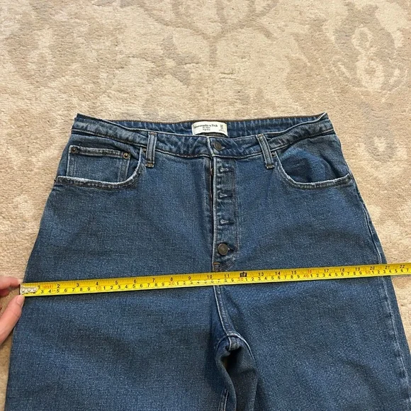 Abercrombie Jeans - Picture 5 of 6